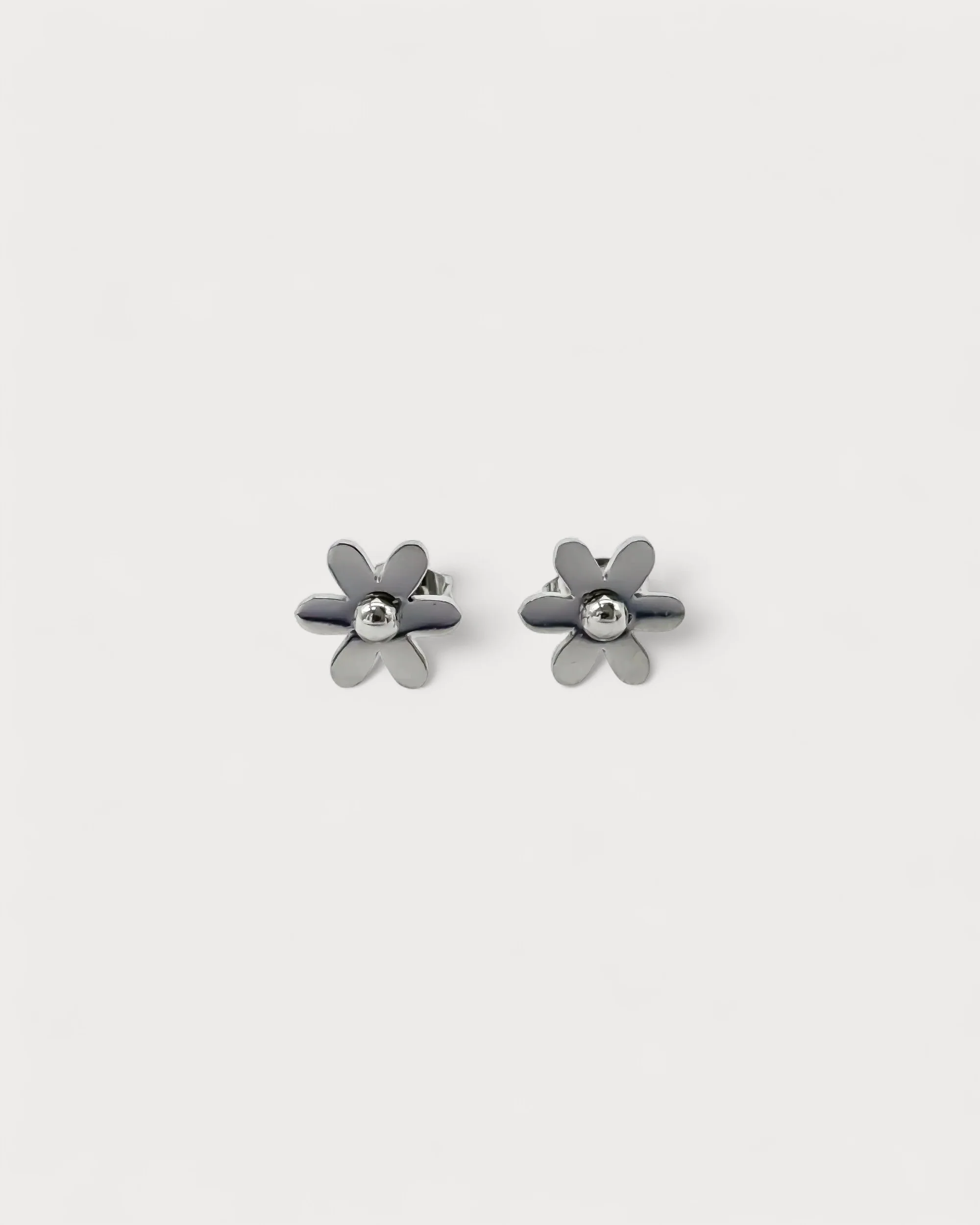 Daisy Flower - Studs - Earrings - Stainless Steel - Image 3