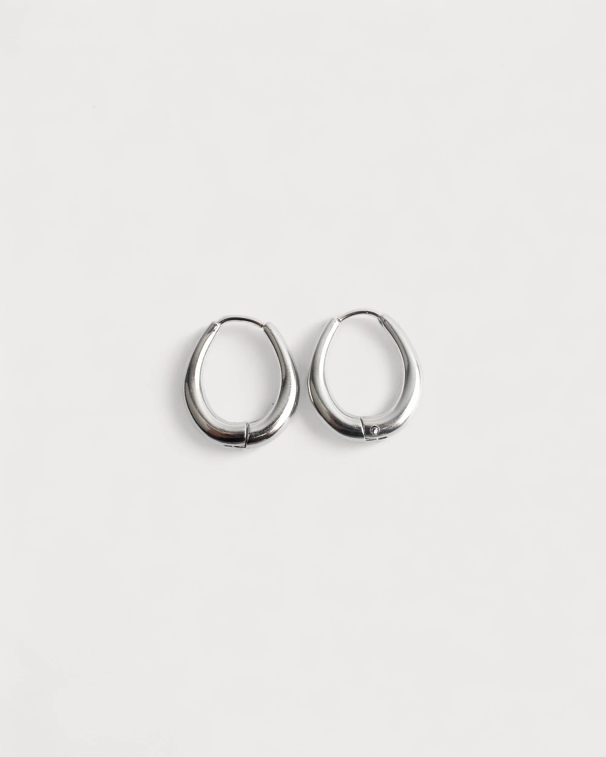 Dewi - Earrings - Stainless Steel - Image 3