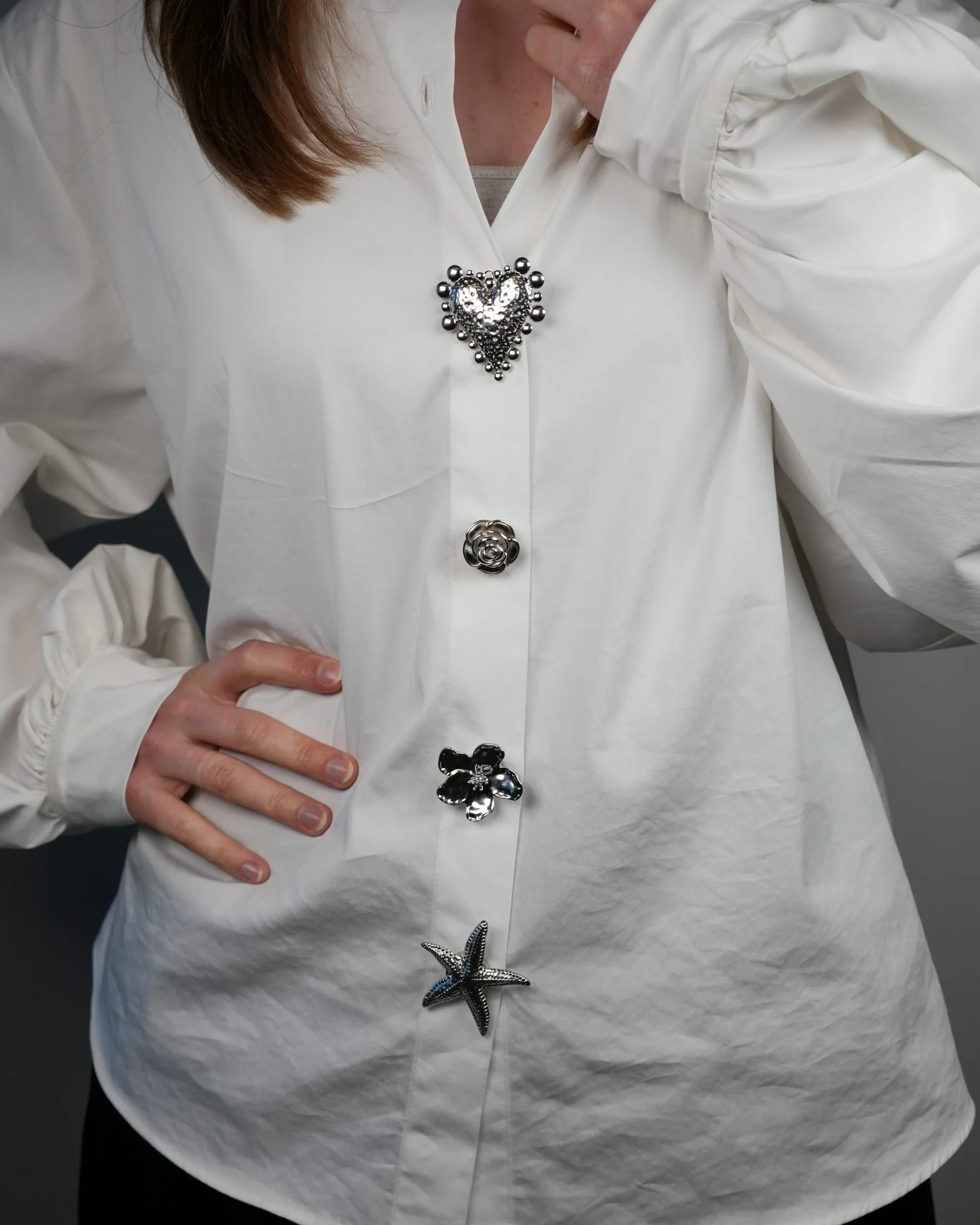 Lola - Button Brooch - Stainless Steel - Image 5