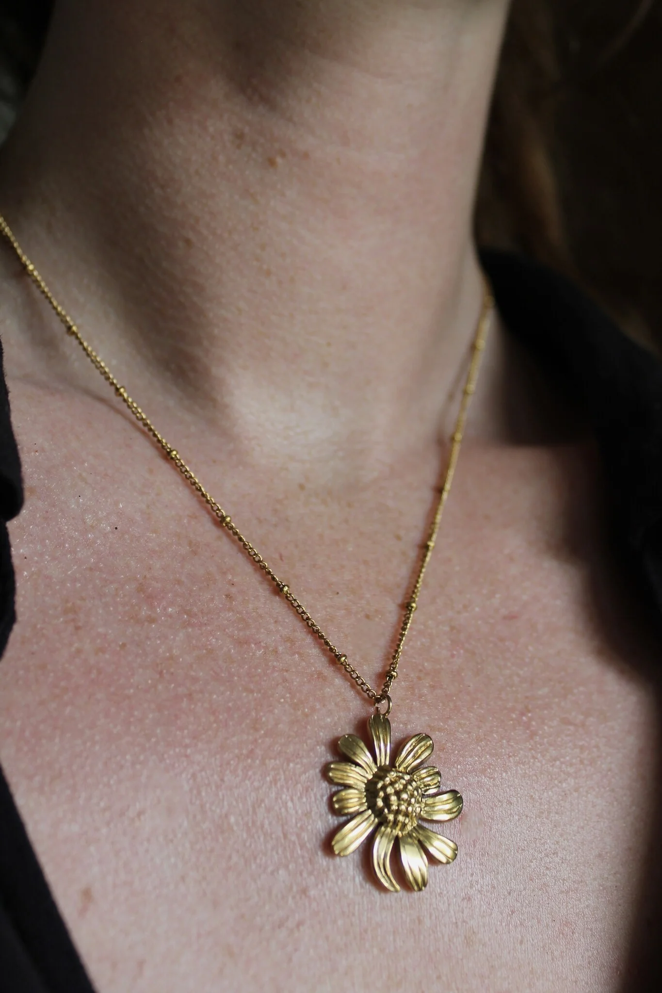 Gerbera - Necklace - Stainless Steel - Image 4