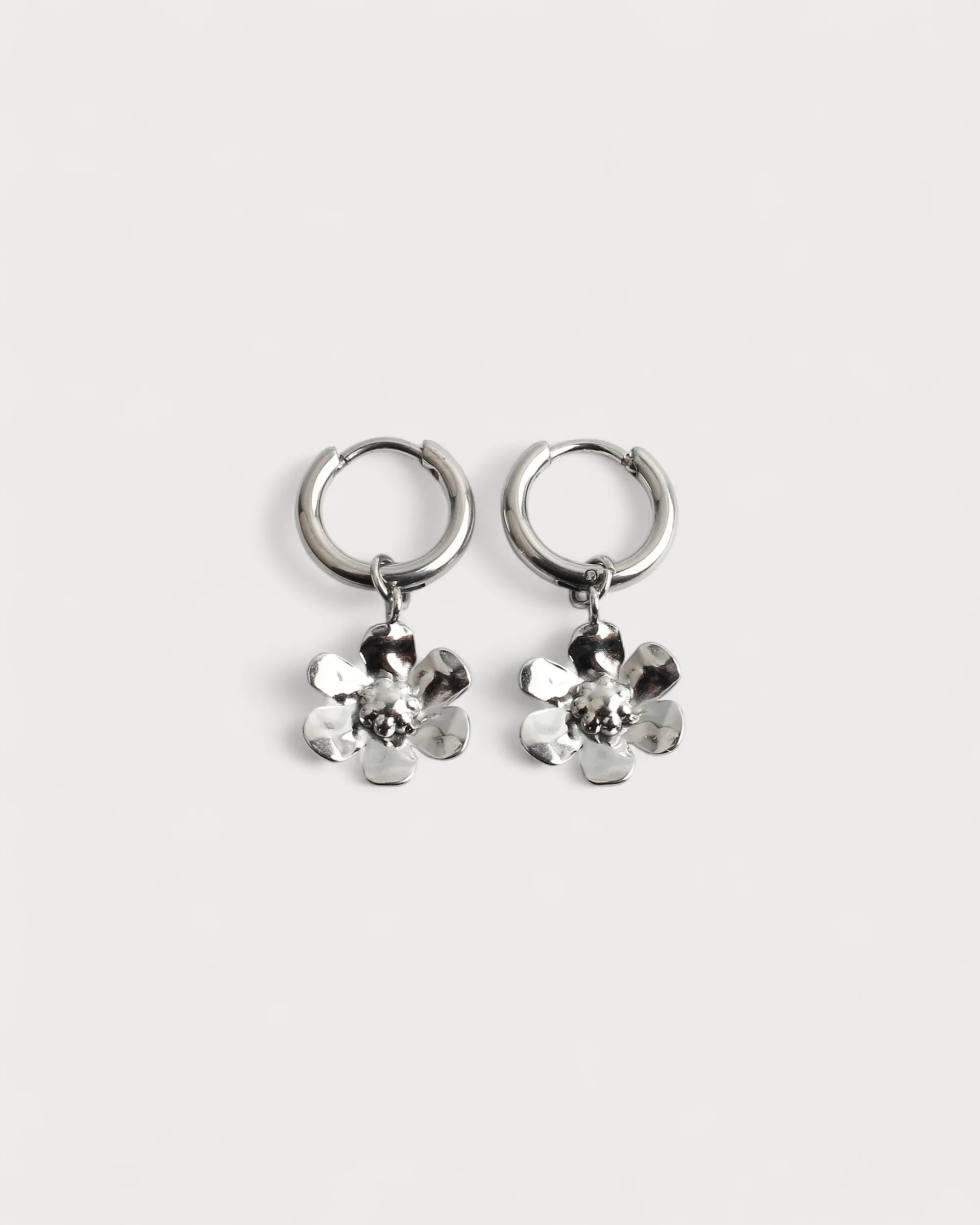 Kae Flower - Earrings - Stainless Steel - Image 3