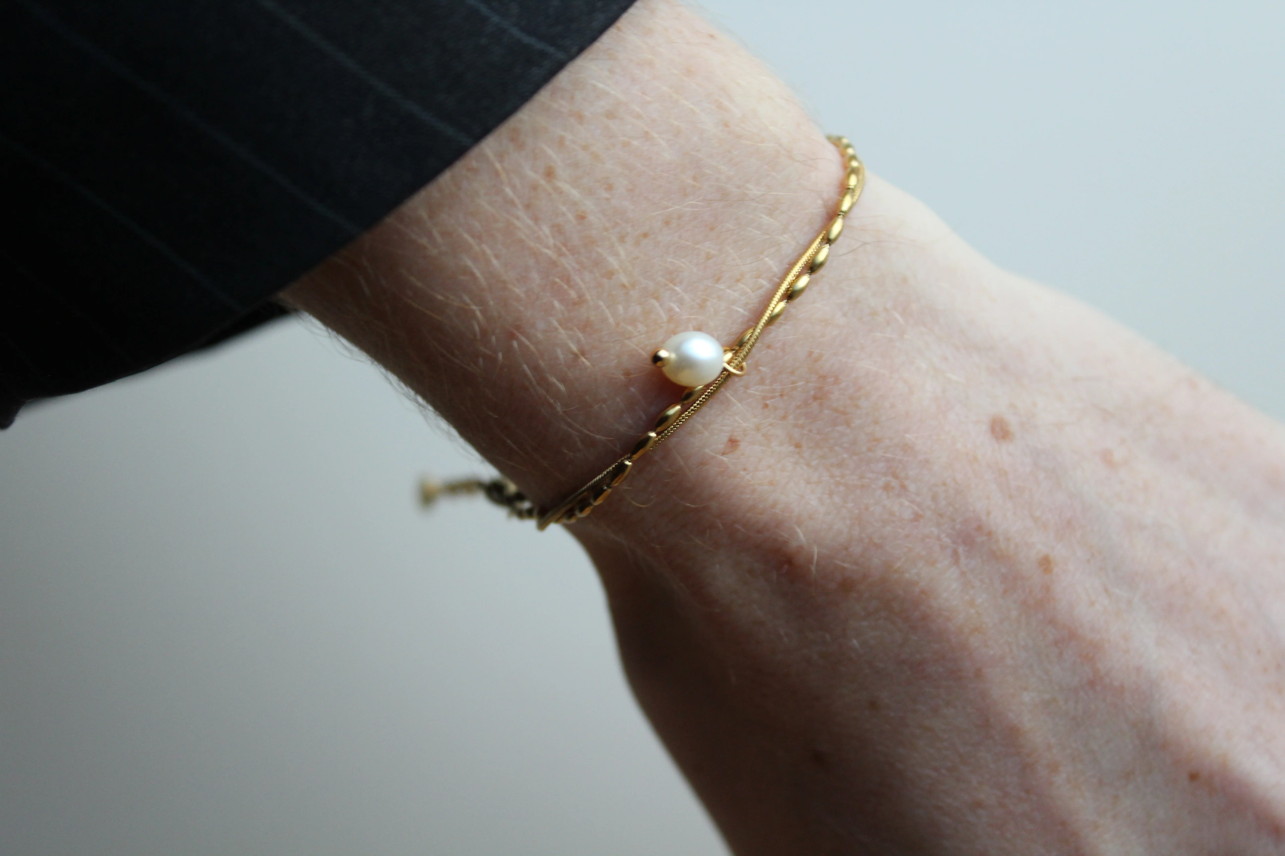 Minimalistic Pearl - Bracelet - Stainless Steel - Image 2