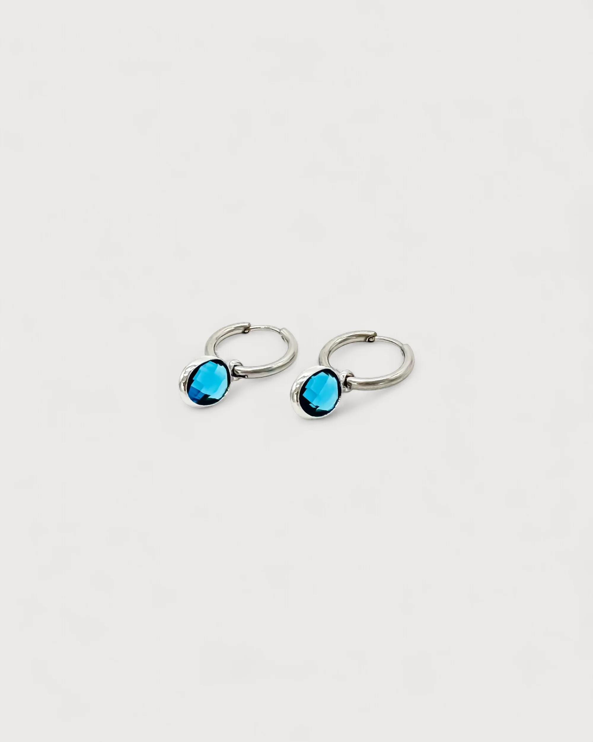 Oval Dana - Earrings - Stainless Steel - Image 7