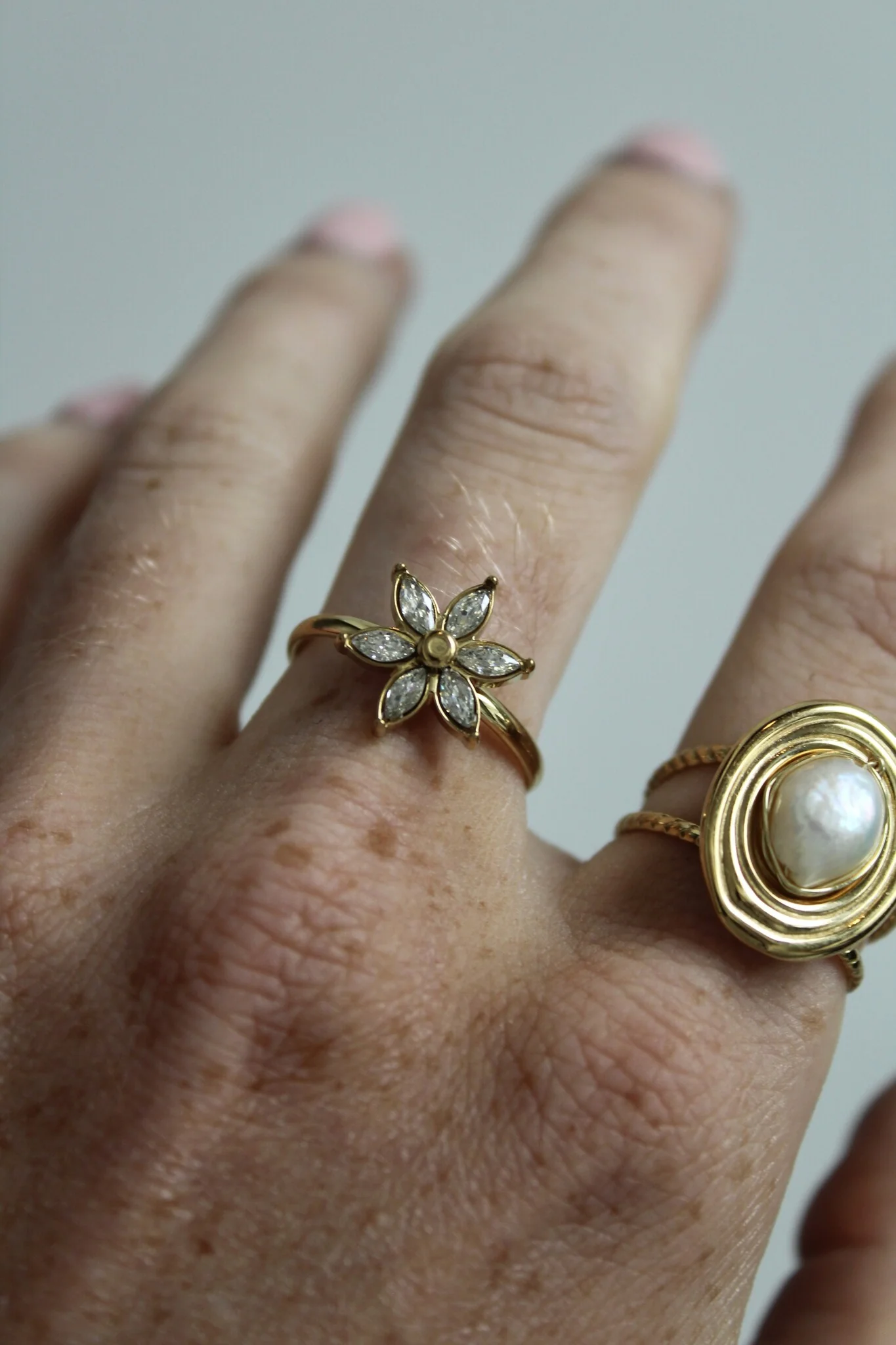 Shiny Flower - Ring - Stainless Steel - Adjustable - Image 2
