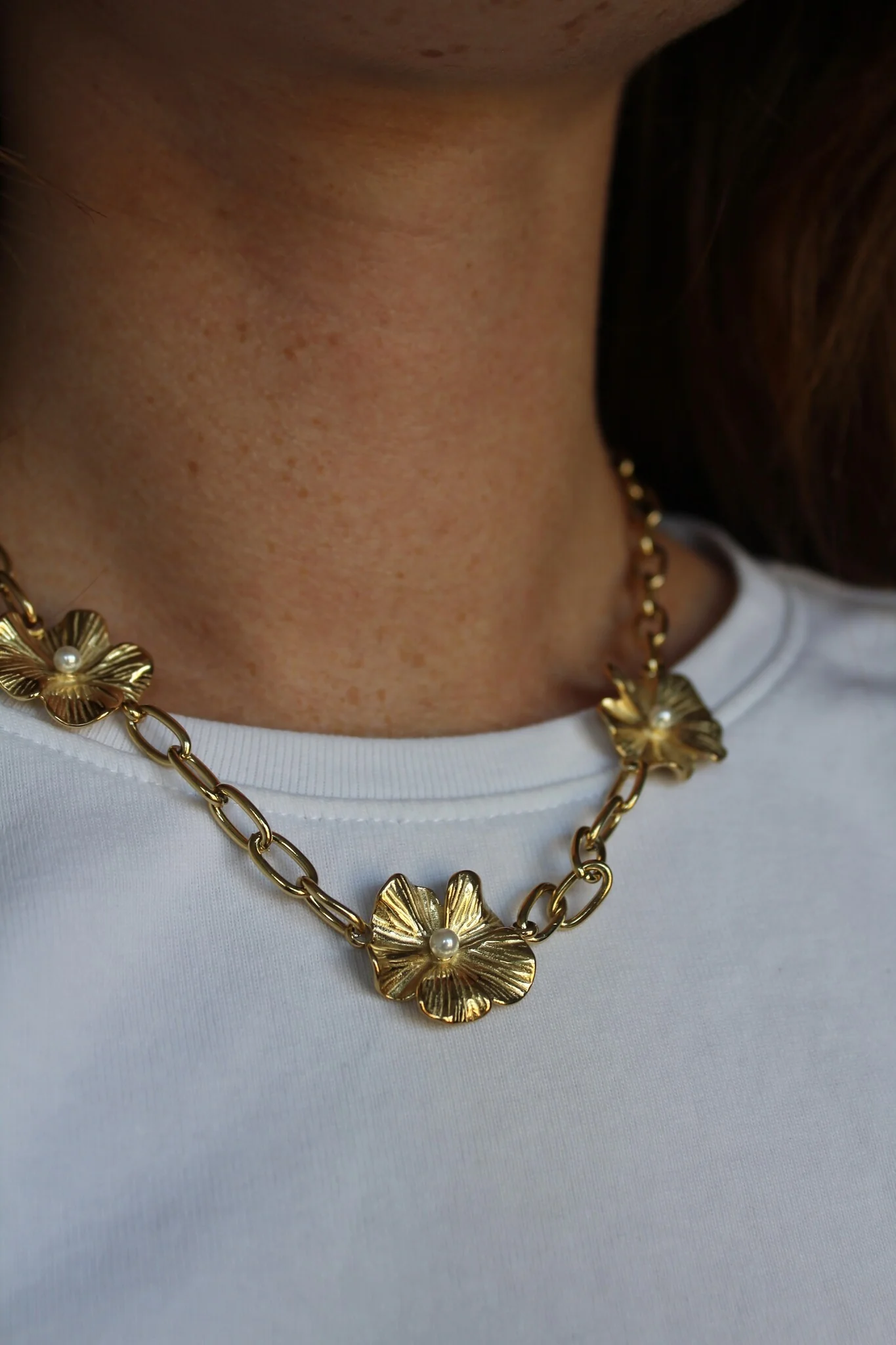 Three Flowers - Necklace - Stainless Steel - Image 4